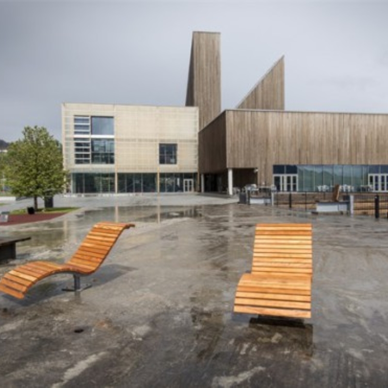 Notodden-bok-og-blueshus2-555x371